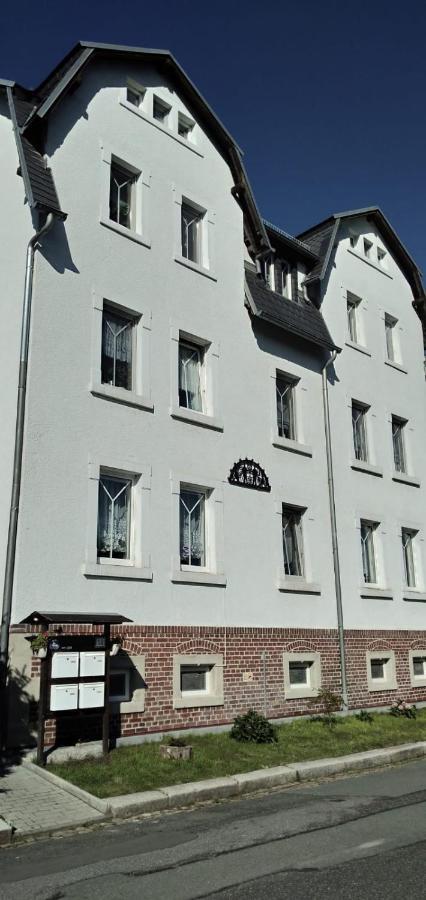 Ferienwohnung "An Der Wuerschnitz" Chemnitz Exterior foto